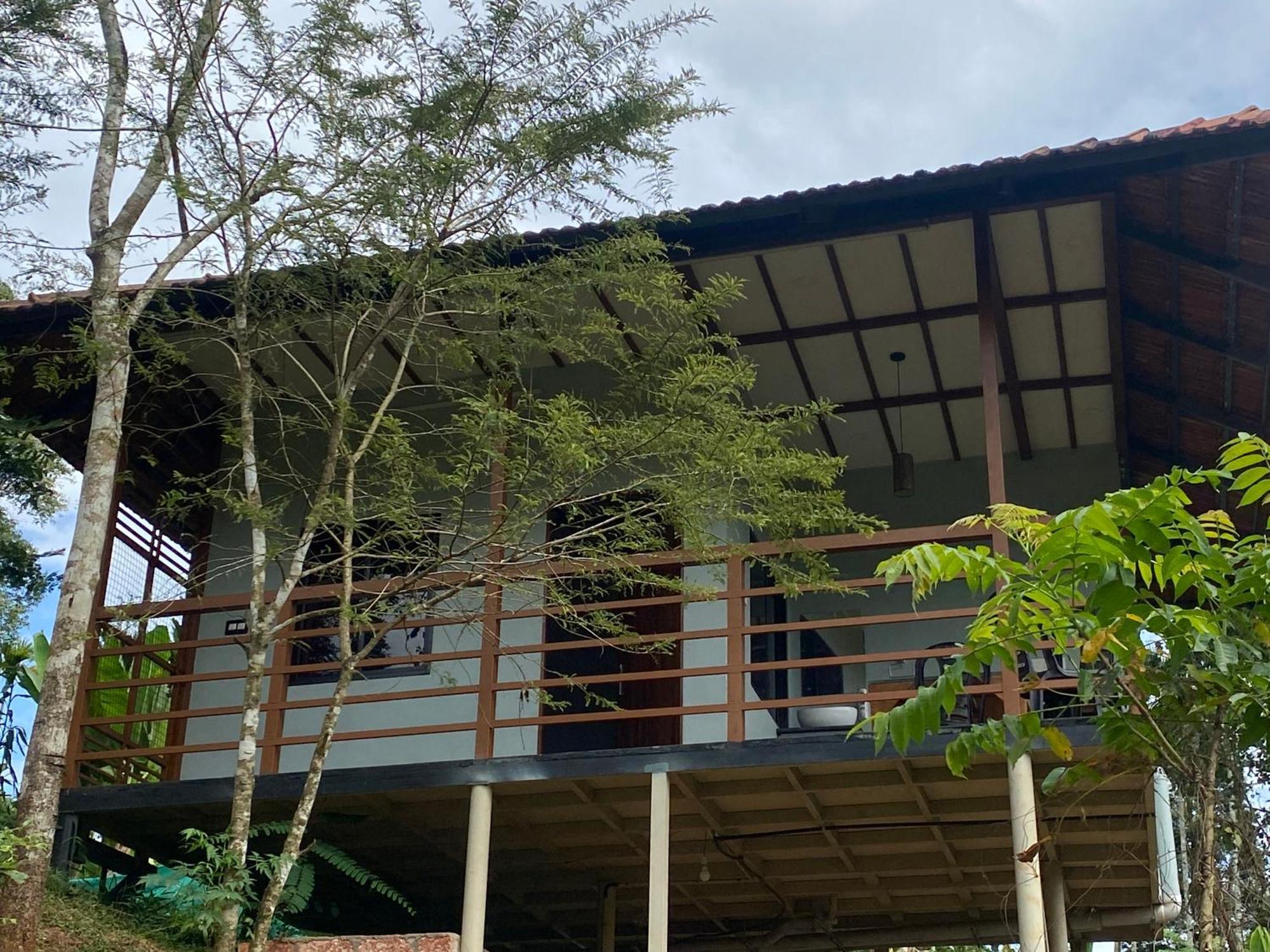 Happydays Hut Villa Mananthavady Exterior photo